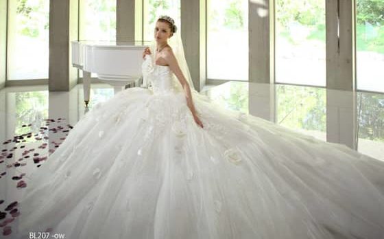 ウエディングドレス